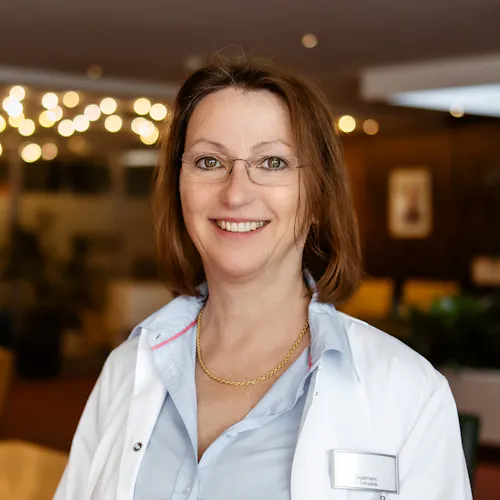 Dr. med. Ute Degelmann, Chefärztin Orthopädie an der Wicker Wirbelsäulenklinik