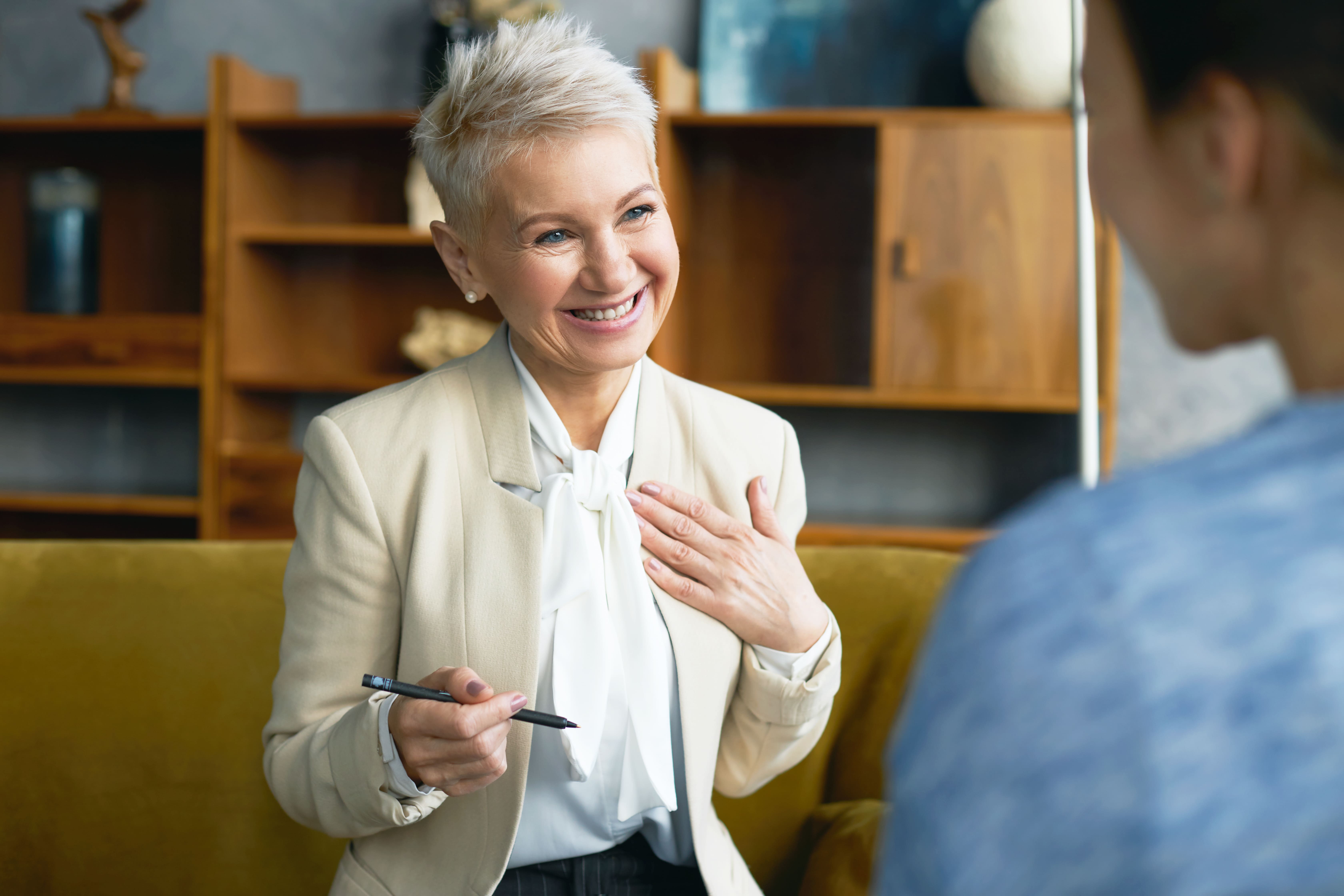 Mitarbeiterin des Sozialdiensts bei Wicker