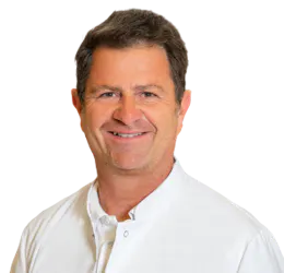 Herr Dr. med. Marco Reinhard in der Orthopädie des MVZ der Werner Wicker Klinik Herr Dr. med. Marco Reinhard in der Orthopädie des MVZ der Werner Wicker Klinik