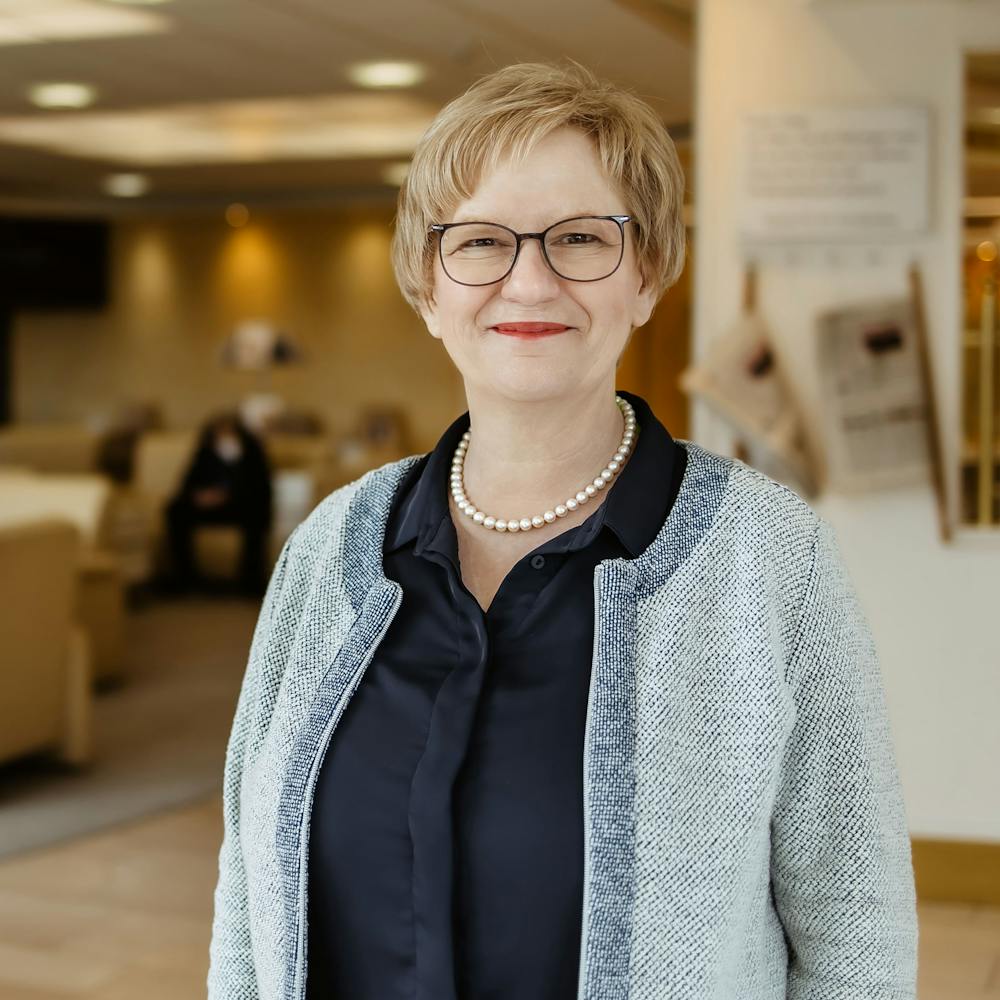 Frau Sabine Pfeiffer-Brill