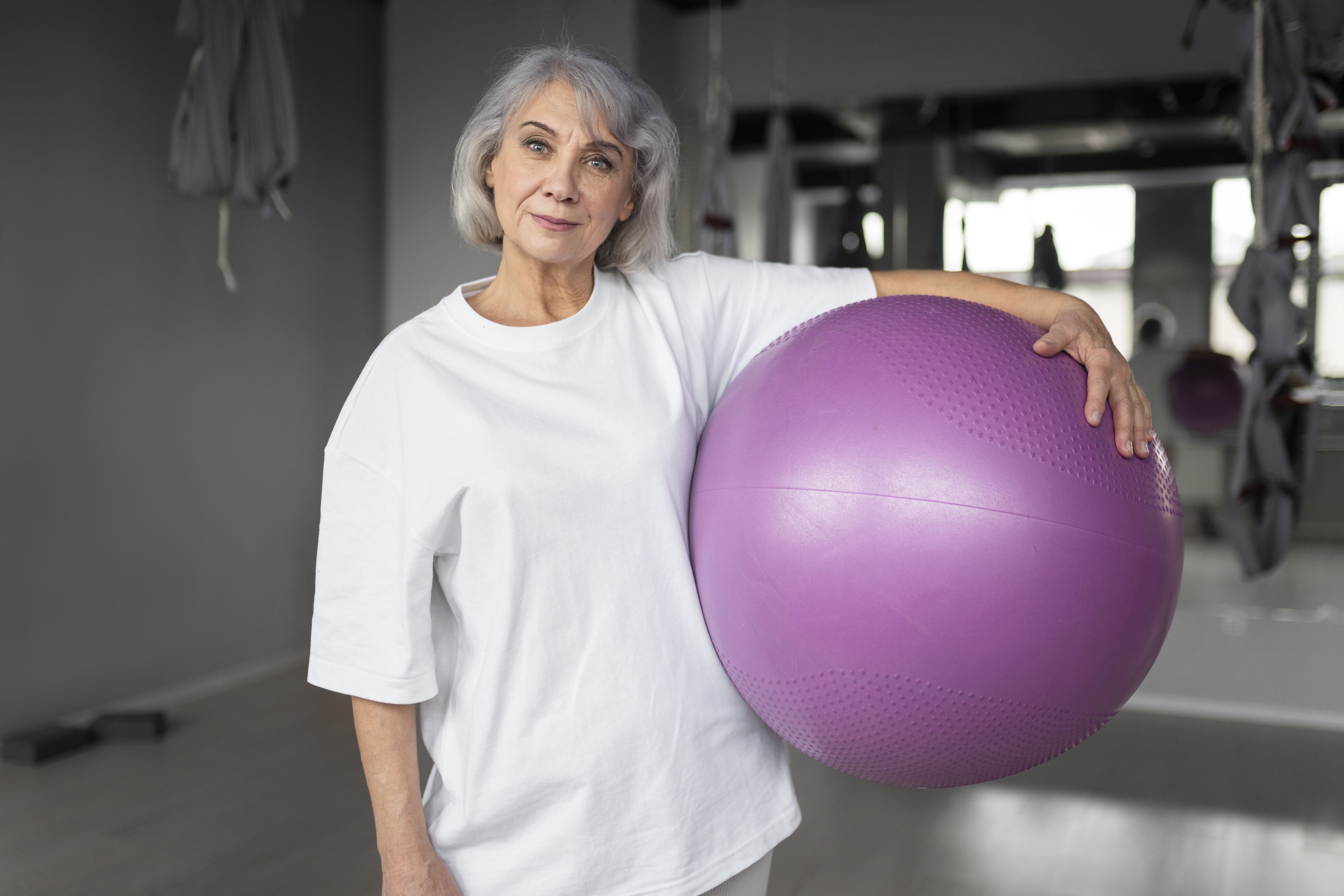 Patientin mit Gymnastikball