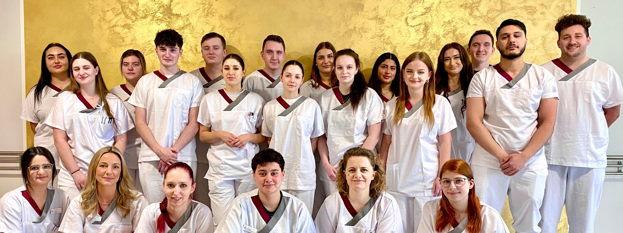 Auszubildende leiten eine Station Auszubildende leiten eine Station