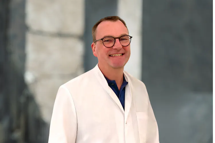 Chefarzt der Neuro-Urologie Dr. med. Marcus Nehiba Chefarzt der Neuro-Urologie Dr. med. Marcus Nehiba