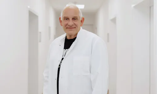 Dr. Torido Costanzo Dr. Torido Costanzo