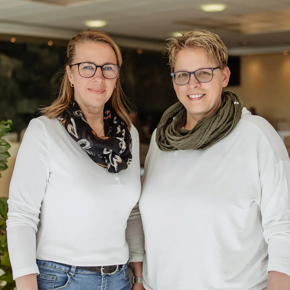 Kolleginnen aus dem Aufnahmebüro der Sonnenbergklinik in Bad Sooden-Allendorf