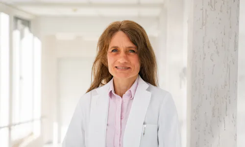 Frau Dr. med. Jutta Trümper als leitende Oberärztin Neurologie Wicker Klinik Frau Dr. med. Jutta Trümper als leitende Oberärztin Neurologie Wicker Klinik
