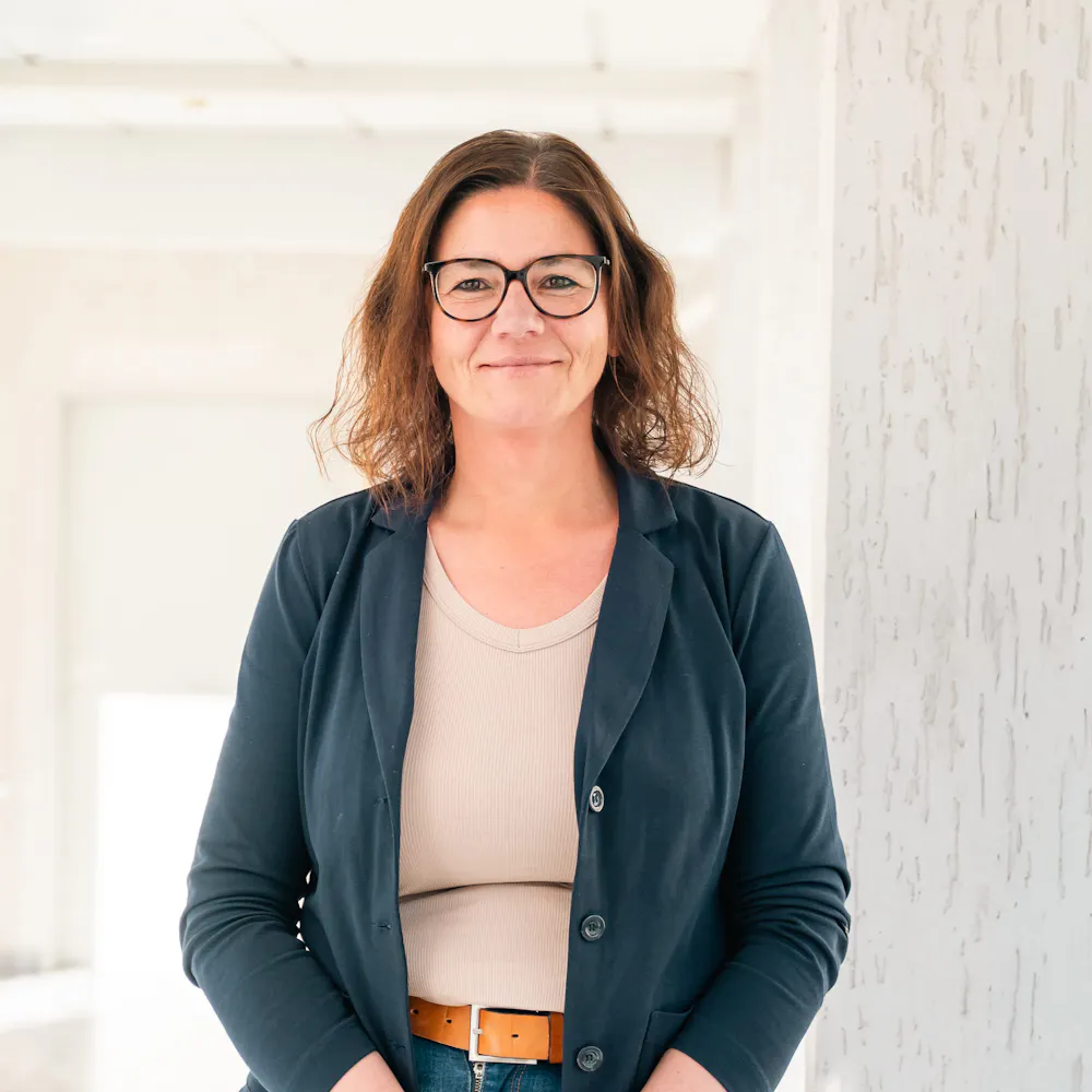 Anna Hämel im Patientenmanagement der Wicker Klinik Rehabilitation