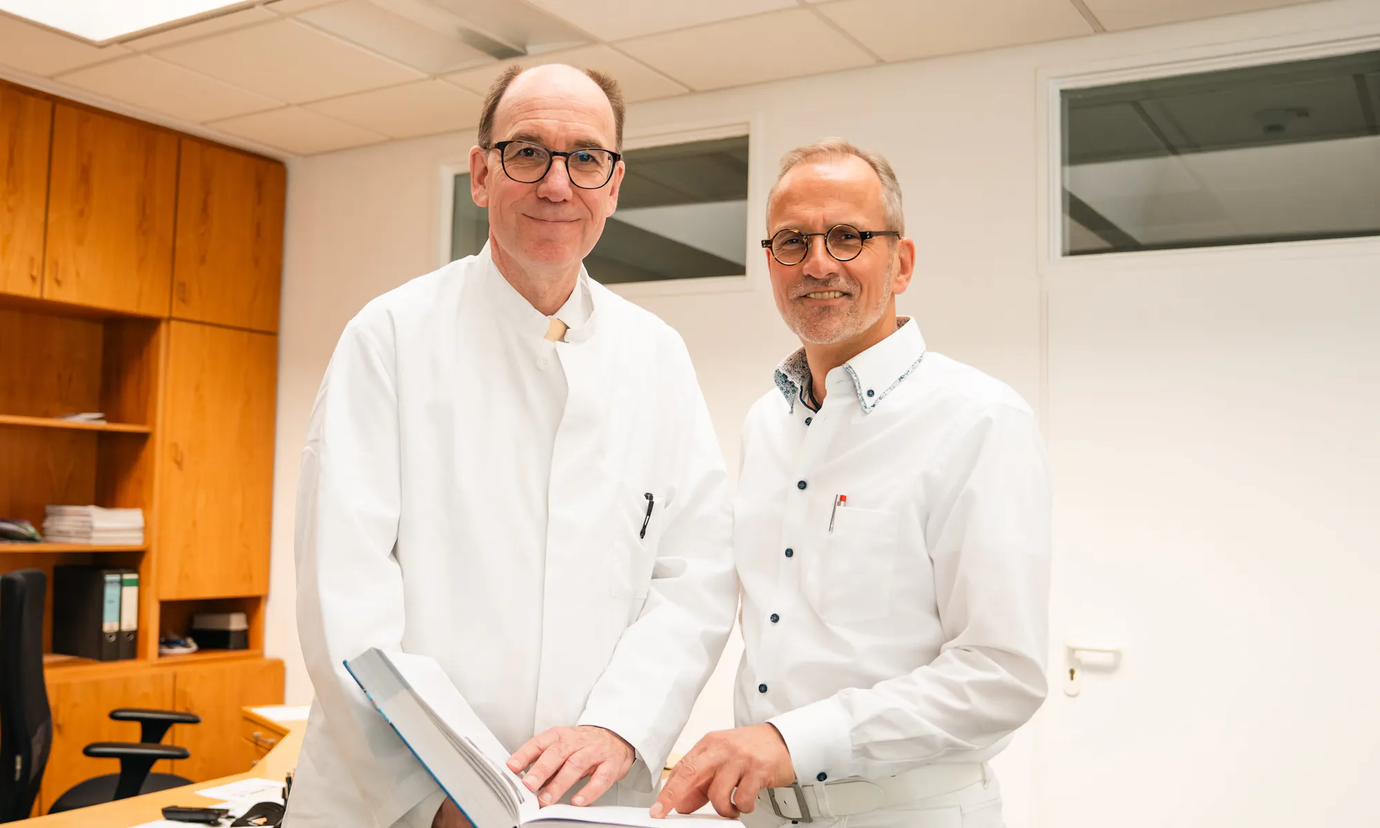 Chefärzte der Wicker Klinik Dr. Kröner und Dr. Glazinski der Fachbereiche Orthopädie und Neurologie