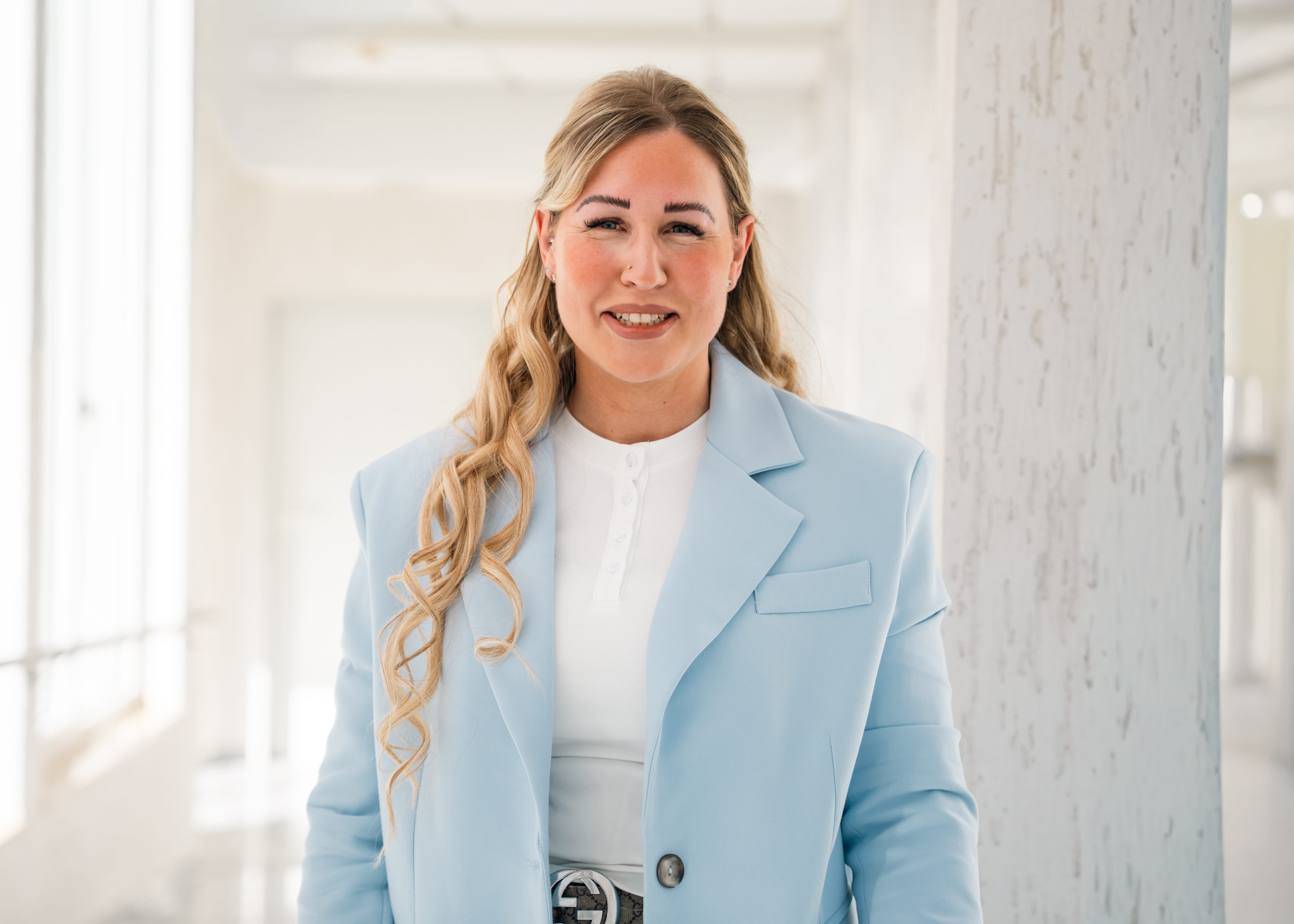 Christina Vent im Chefarzsekretariat Orhopädie in der Wicker Klinik