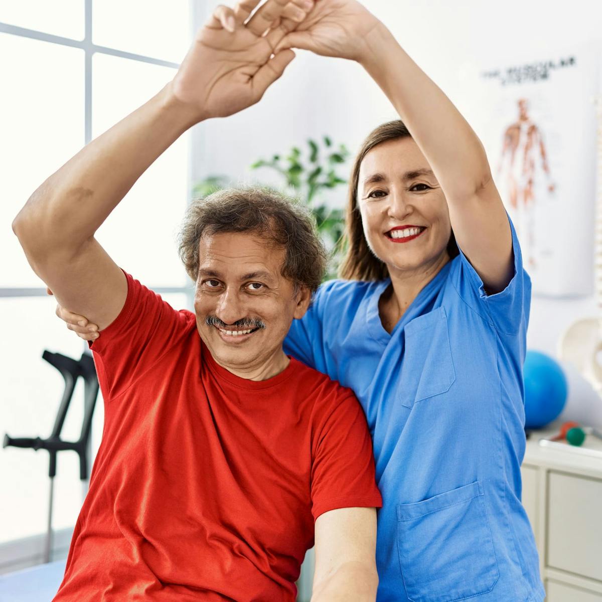 Patient mit Fatigue bei der Physiotherapie