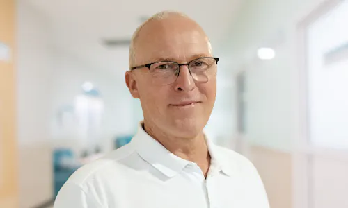 Oberarzt Dr. med. Christian Pilkahn Fachabteilung Querschnitt Werner Wicker Klinik Oberarzt Dr. med. Christian Pilkahn Fachabteilung Querschnitt Werner Wicker Klinik