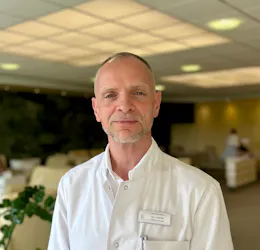 Volker Halbfaß Chefarzt für Onkologie Sonnenberg-Klinik Volker Halbfaß Chefarzt für Onkologie Sonnenberg-Klinik