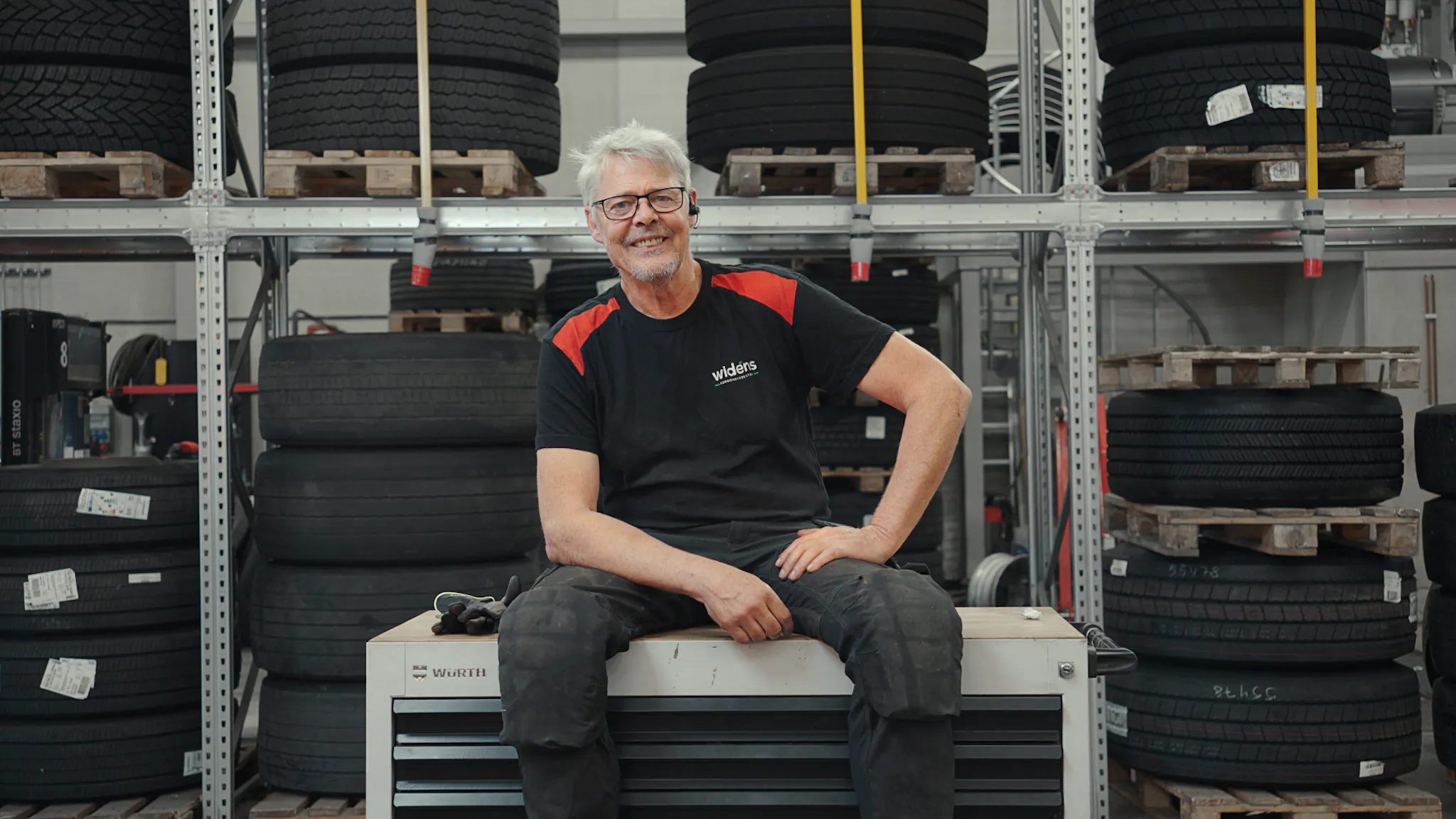 Peter Svärd däckansvarig Widéns Fordonsverkstad