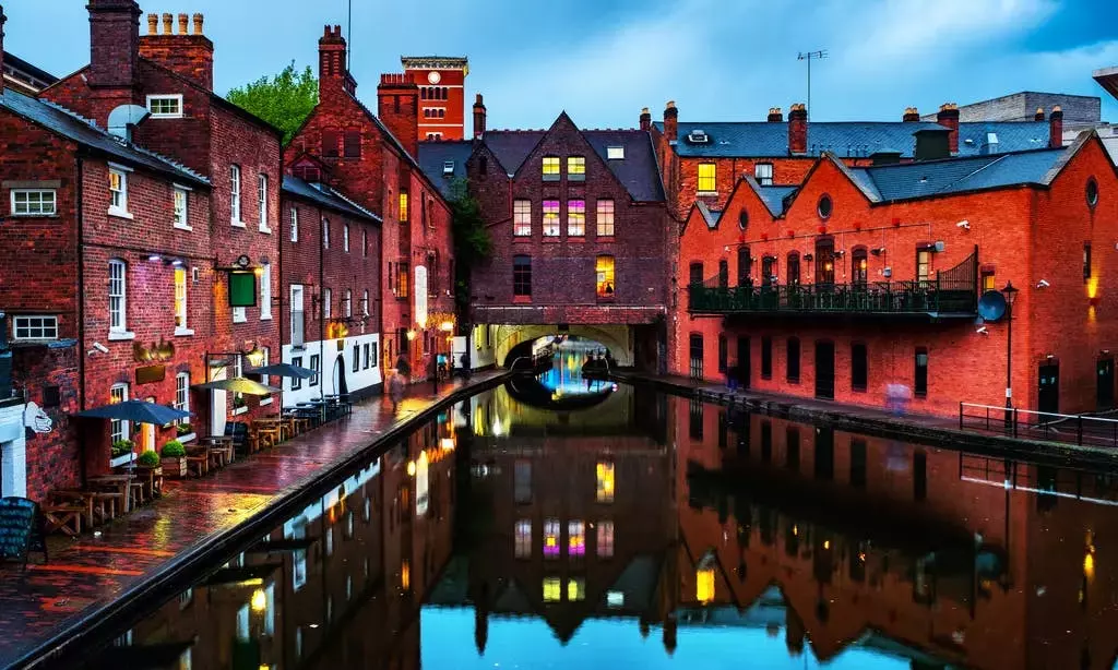 Canal Brindley Place, Birmingham, UK