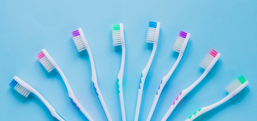 Tipos de cepillos dentales y su uso