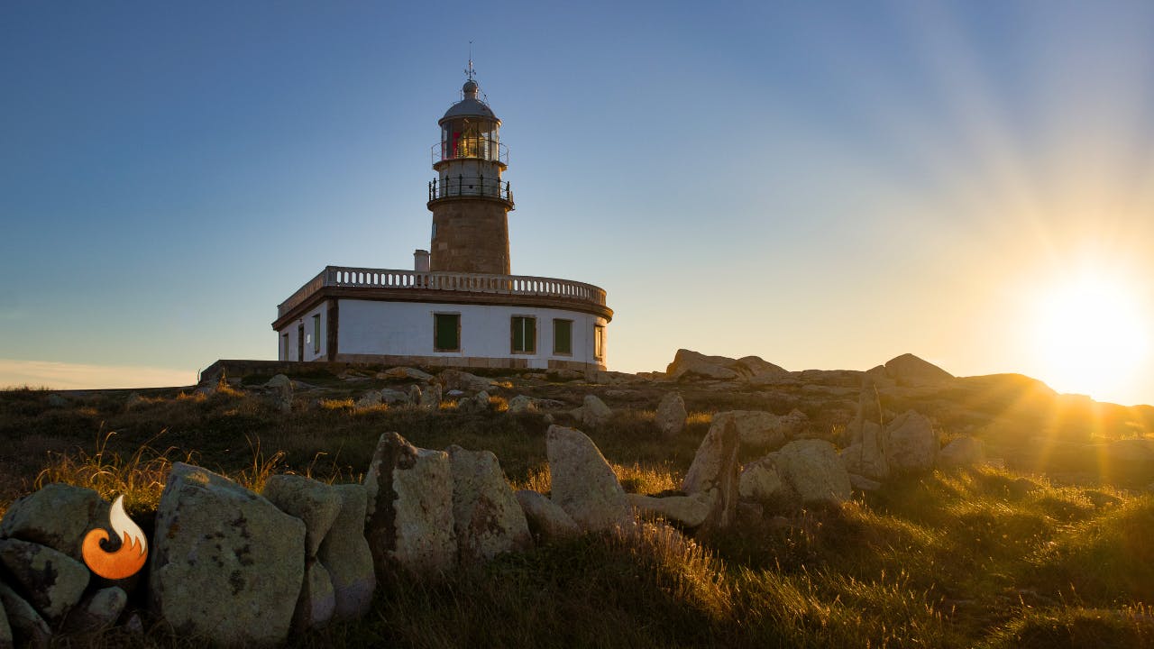 Faro di Corrubedo in Galizia al tramonto