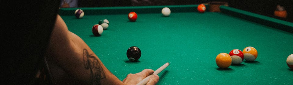 Conoce la historia del billar y como jugar al billar online