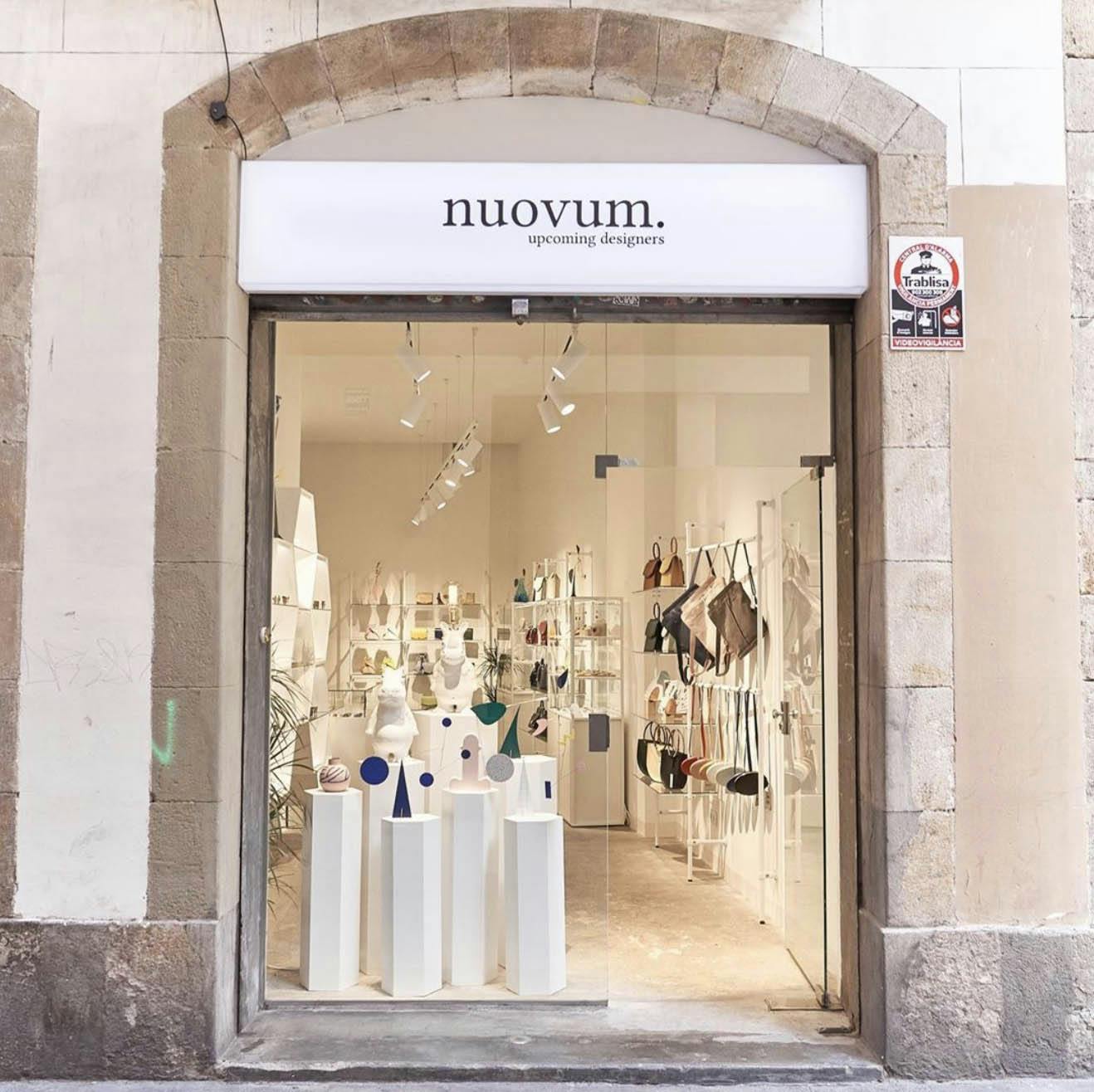 Vitrine de la boutique Nuovum, à Barcelone