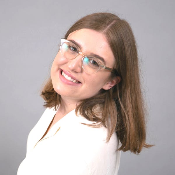 Alternate headshot of Mackenzie