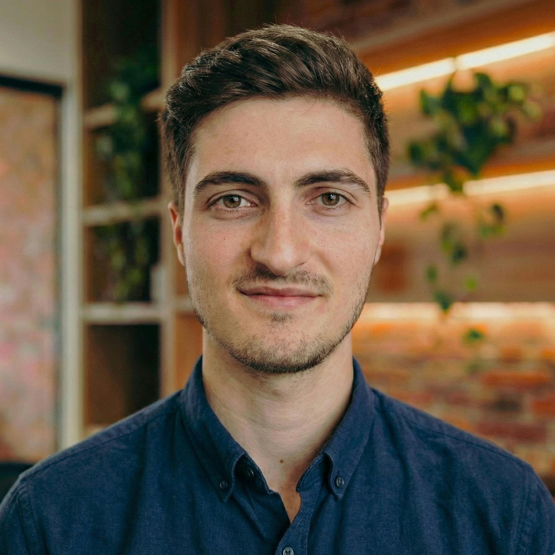 Antonio Schmitter Headshot