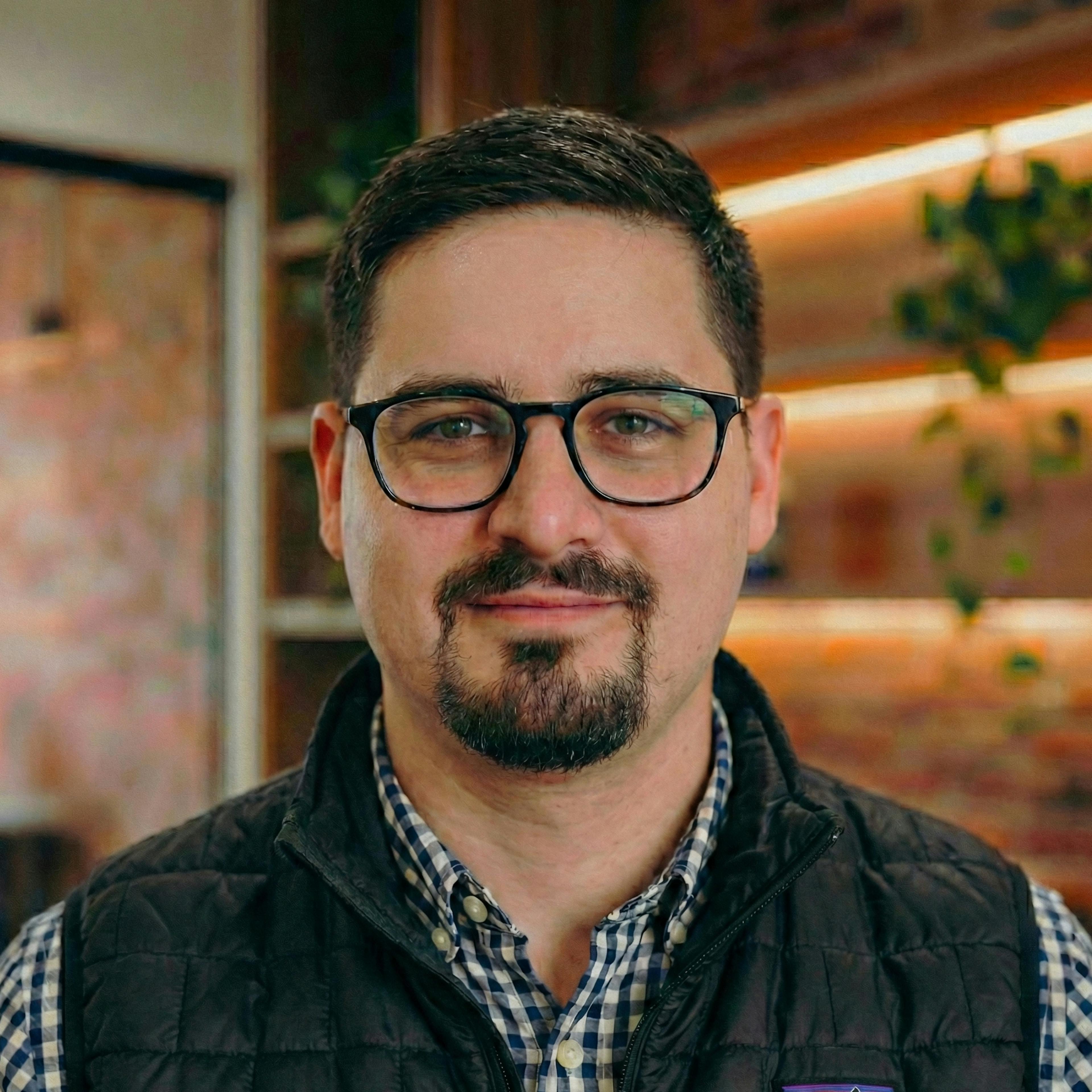 Asaph Boskey Headshot