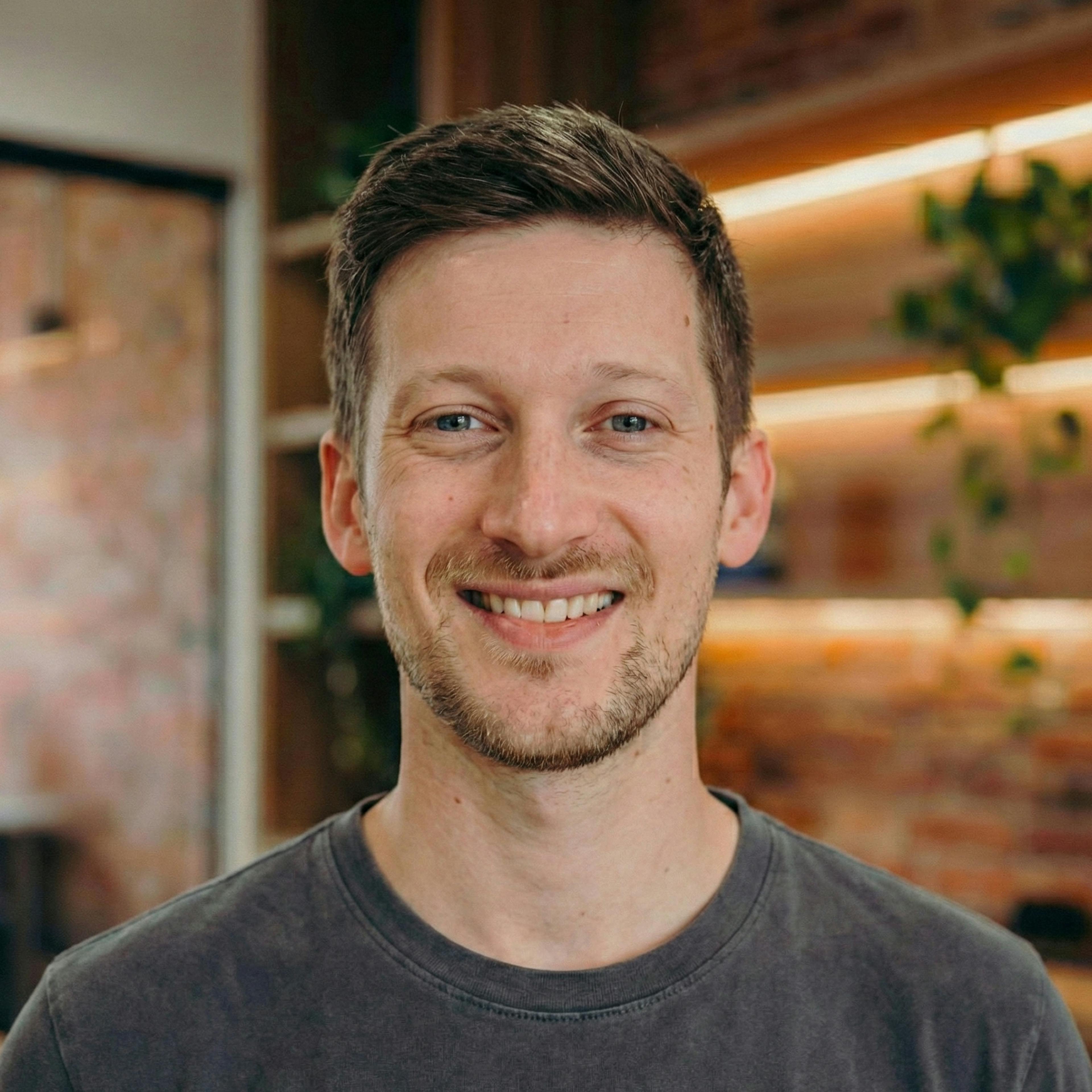 Jacob Greaves Headshot