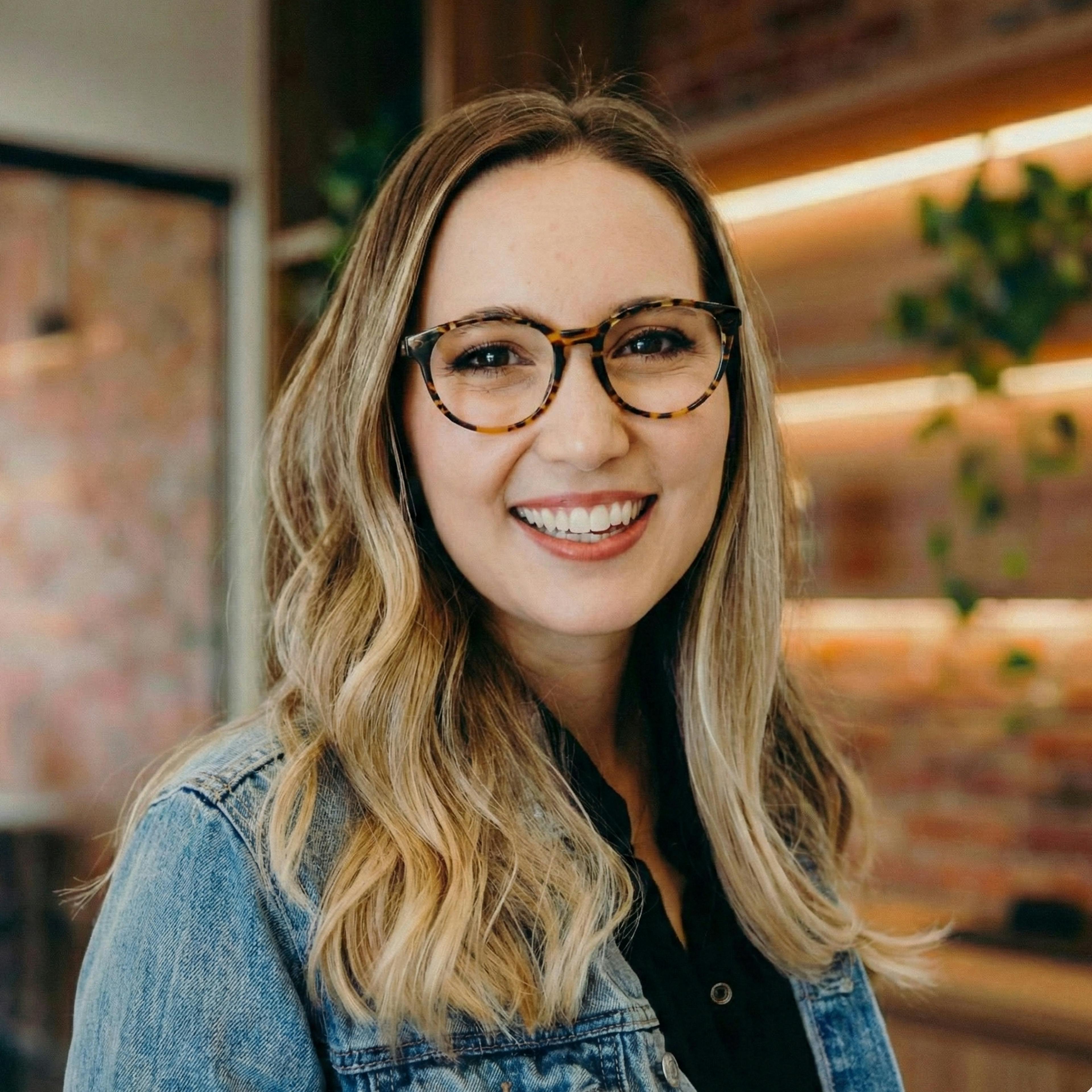 Liz Greaves Headshot