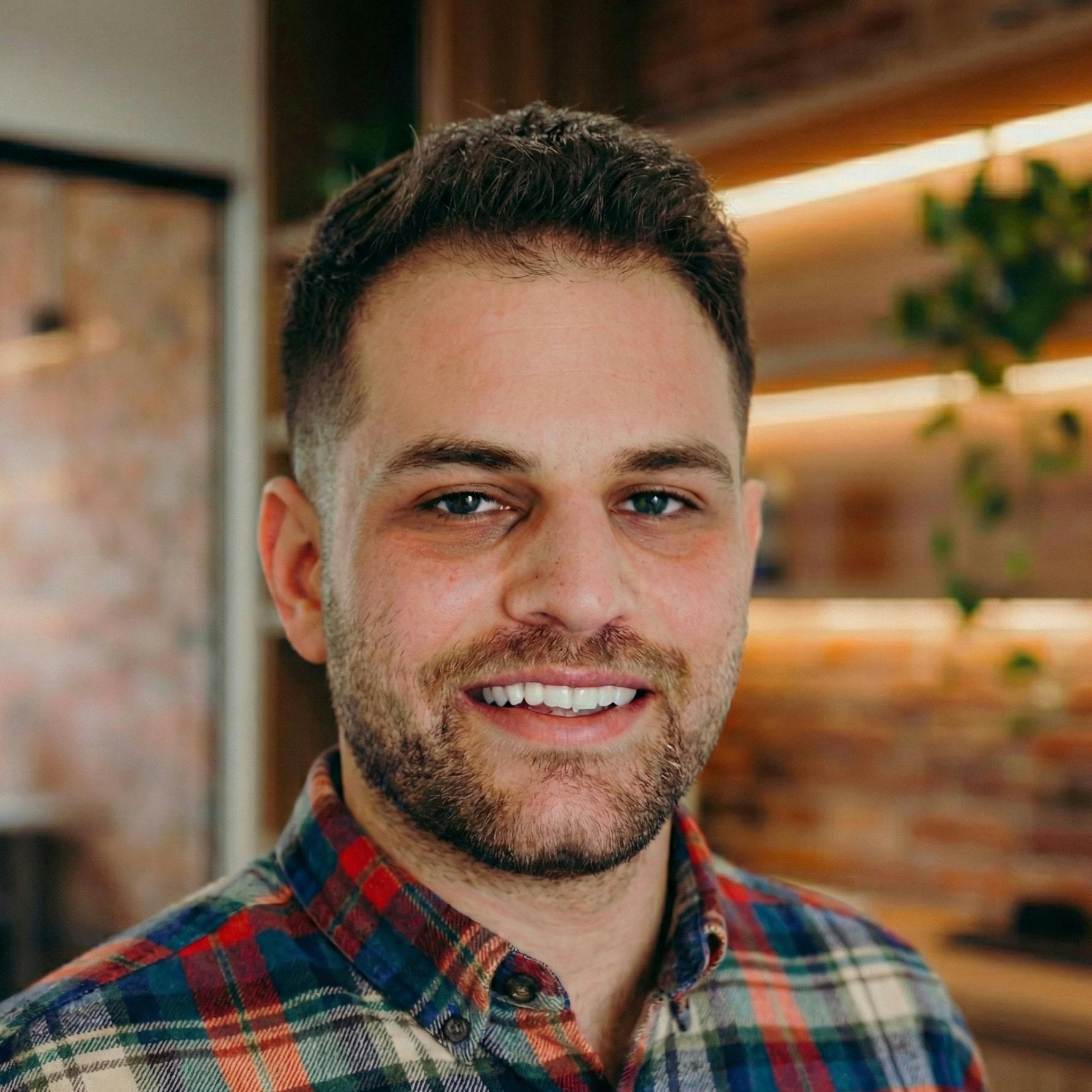 Benjamin Siegal Headshot