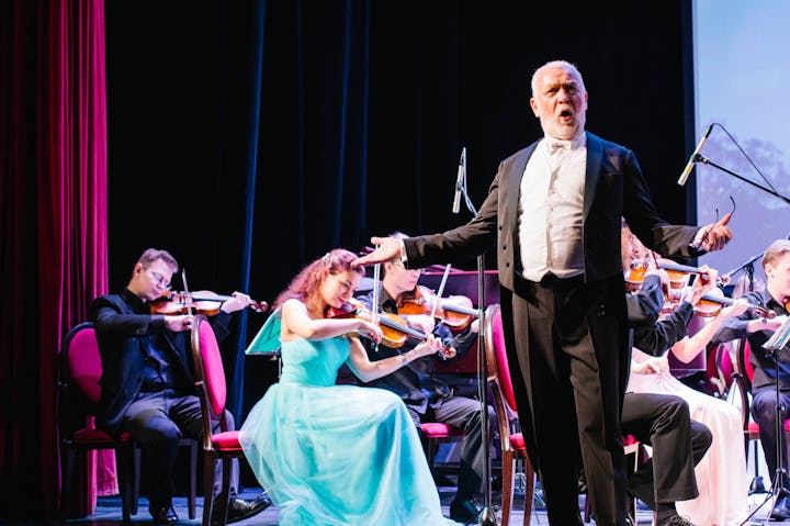 Hollywood in concert Maestro Hollywood in concert Maestro