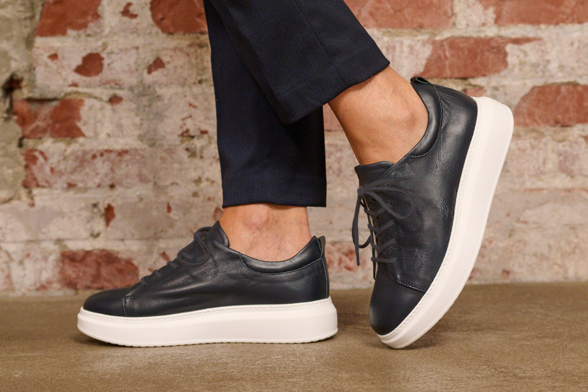 Blauwe sneakers voor in de luchtvaart - Wolky@Work - Wolky@Work