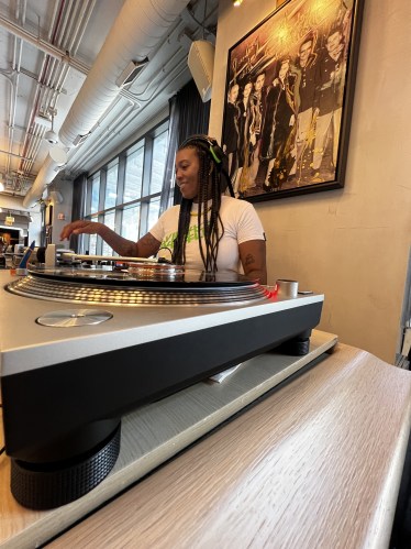 ミュージシャン NOsWEA Nosizwe — Scandinavian soul