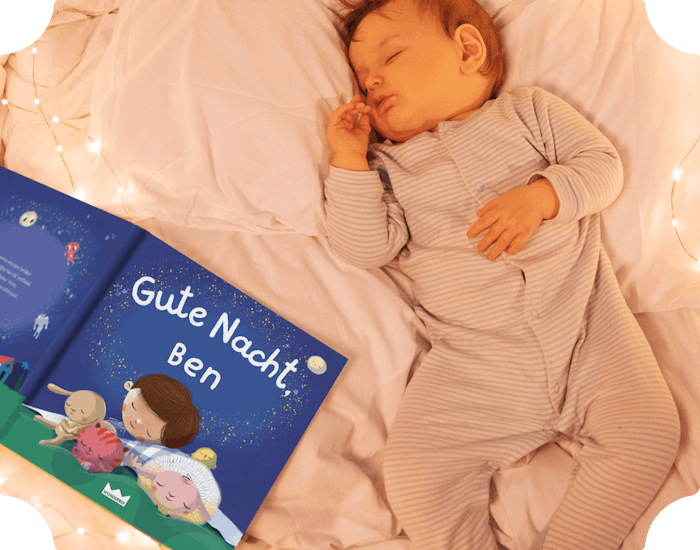 Buch neben dem schlafenden Baby