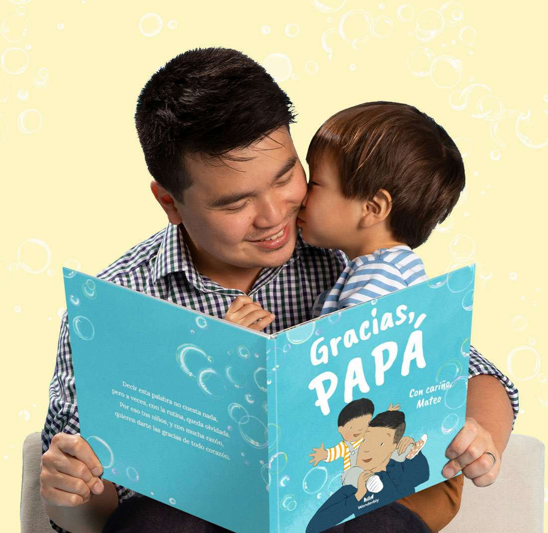 papá y su hijo leyendo “Gracias, papá”