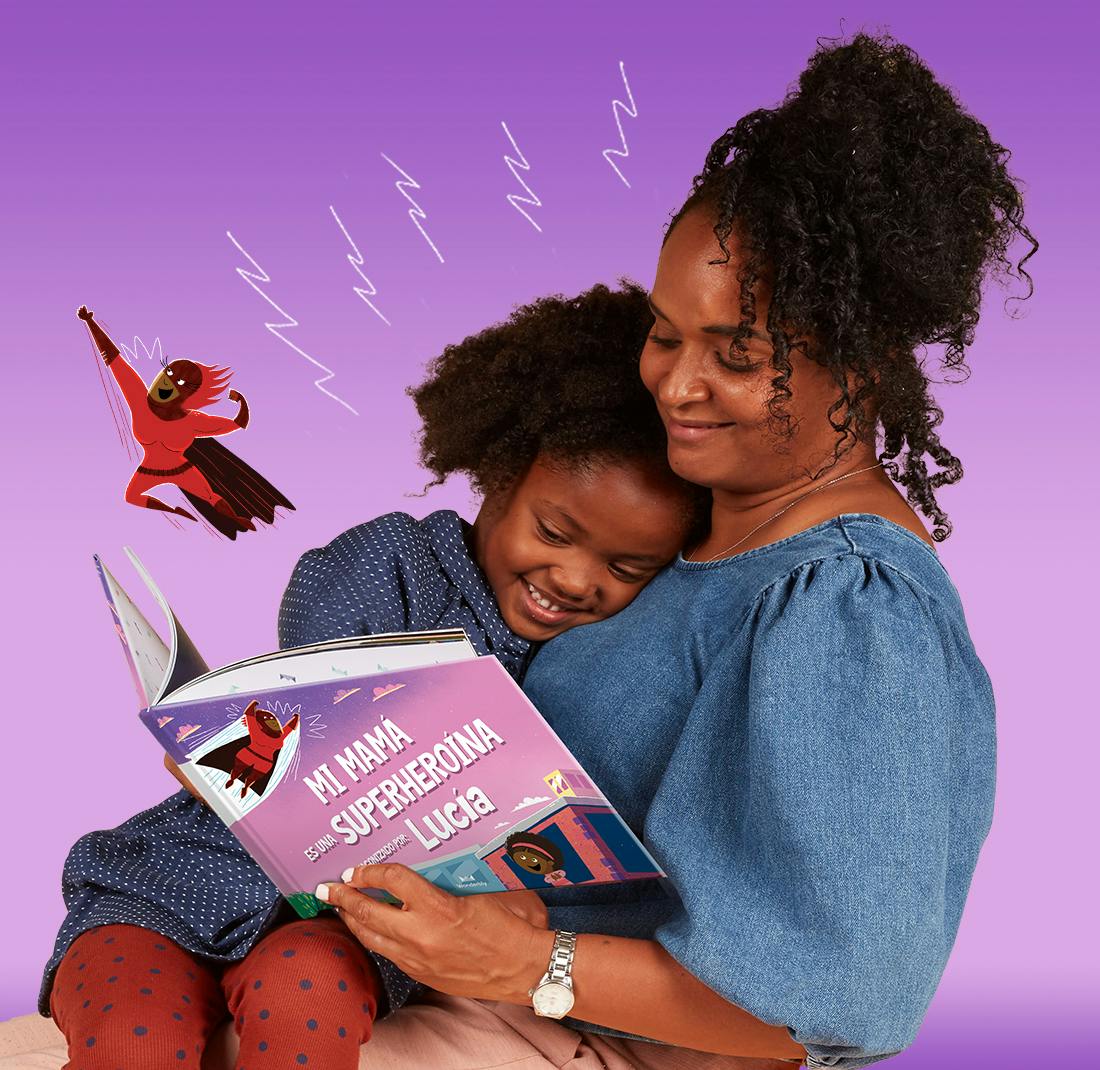 mamá e hija leyendo el libro