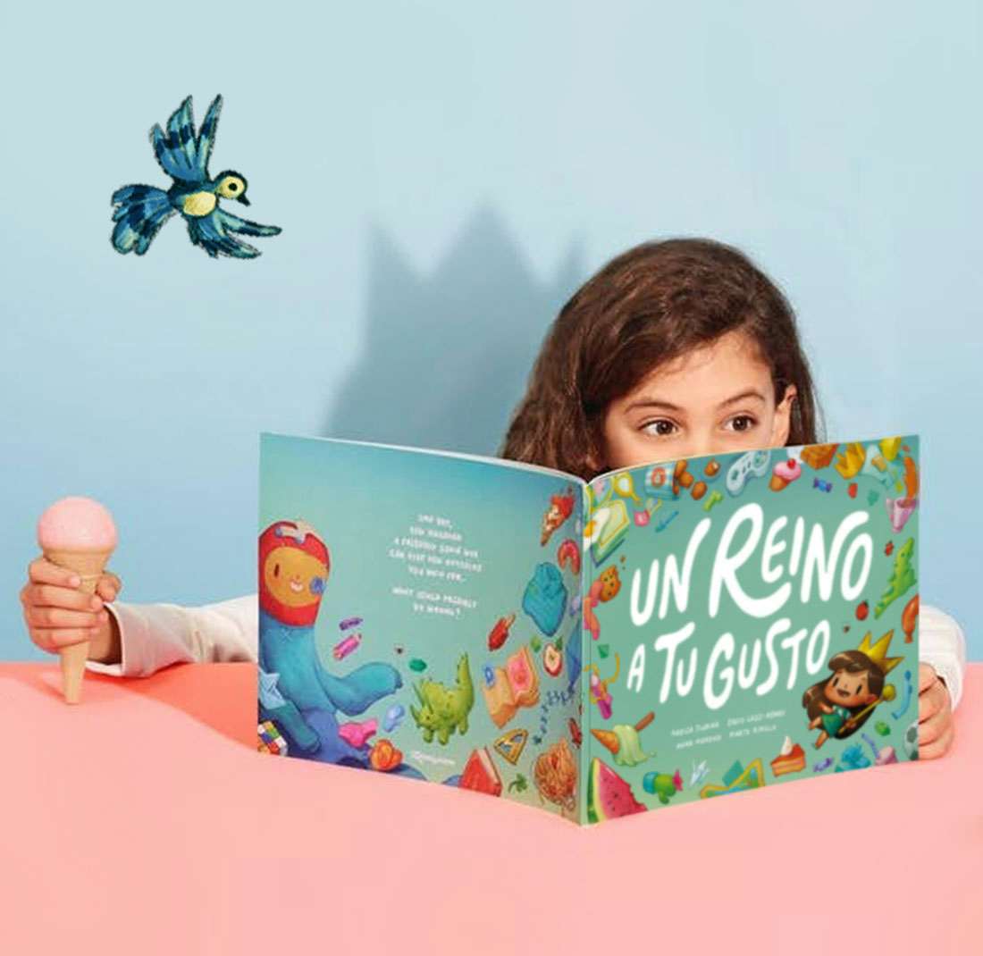 Bambini leggono Un reino a tu gustoPuntuación: %{rating}/5 e sorridono