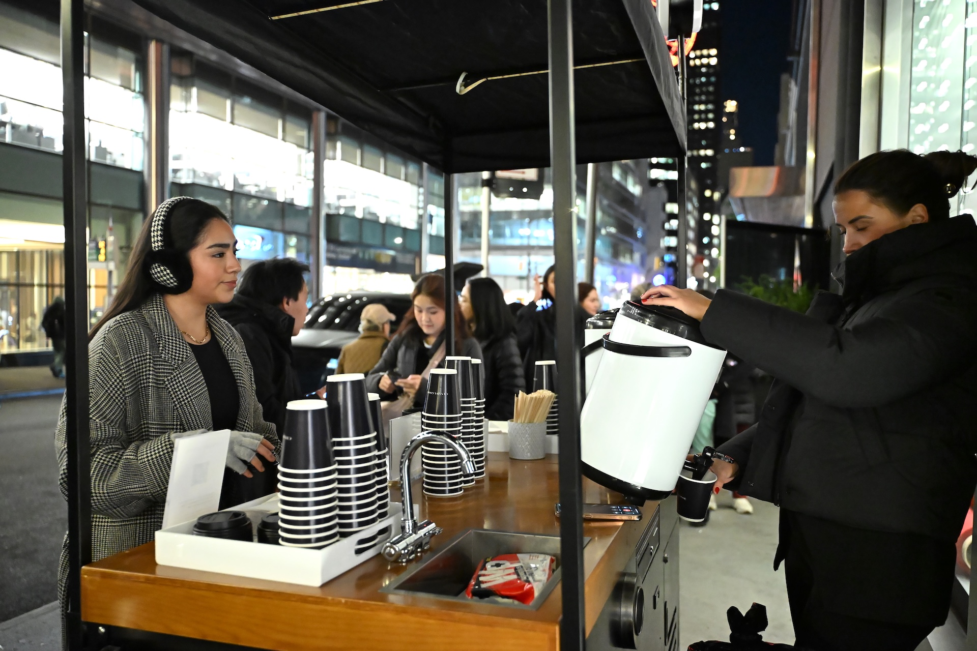 Hybrid Retail is the New Standard