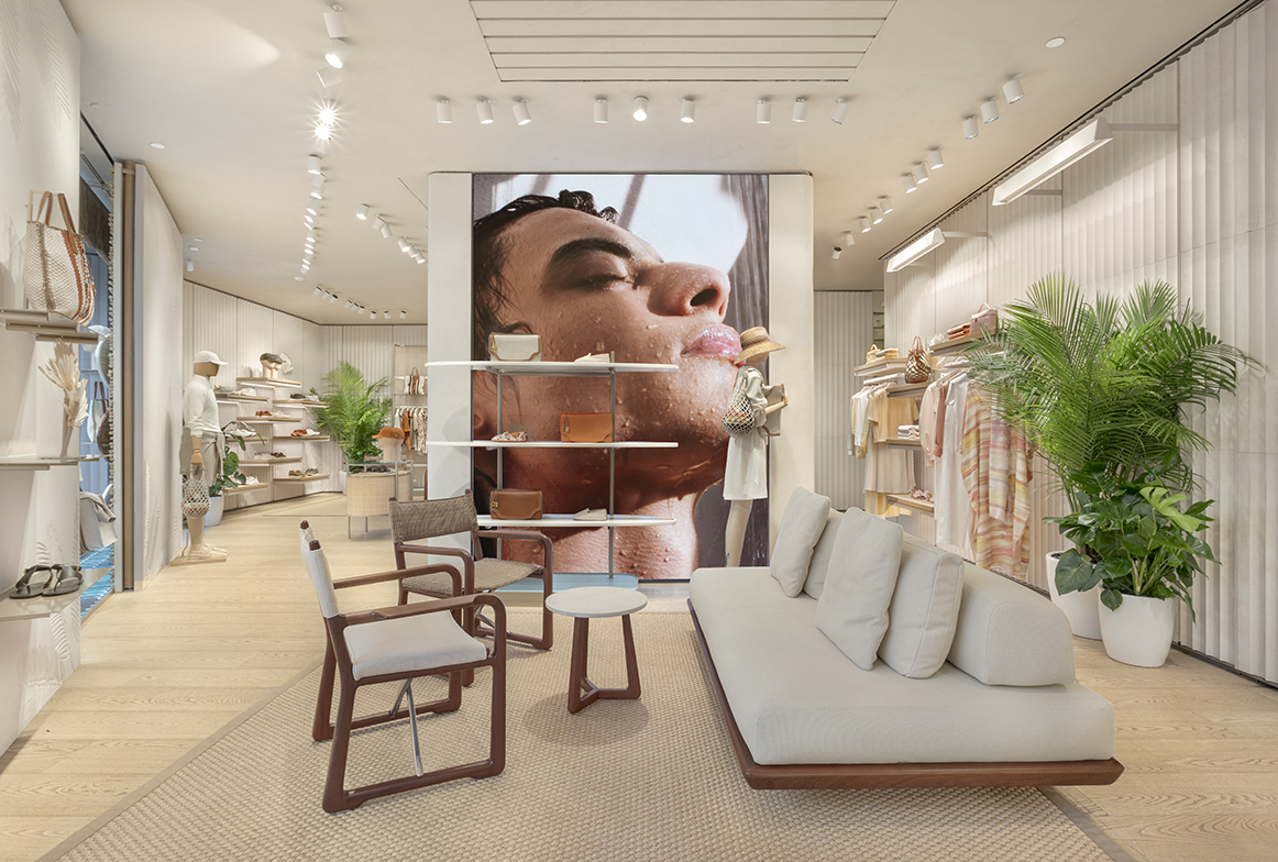 Scents and experiences that build brand memory