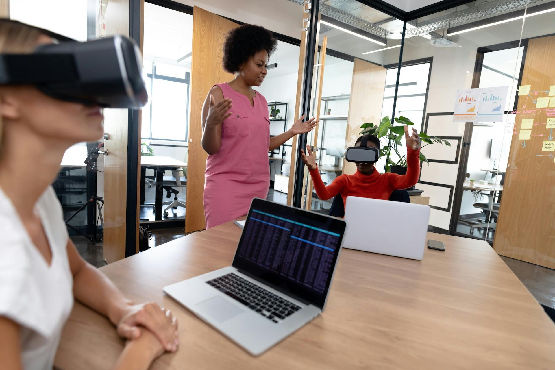 Future-Ready Experiences: AR, Phygital Displays, and Synesthetic Commerce