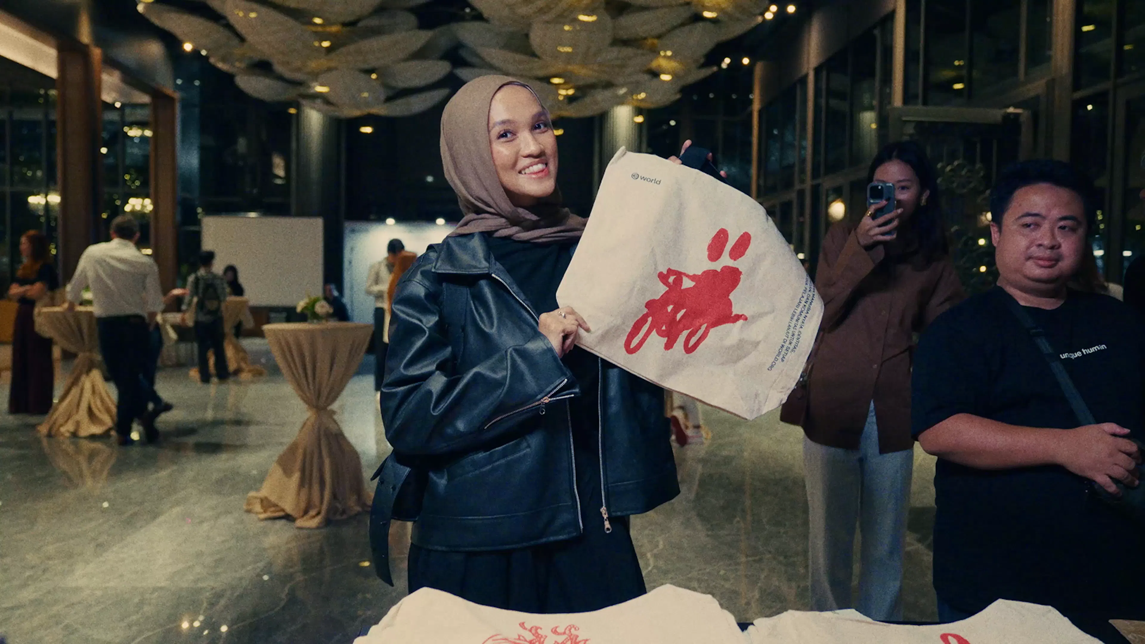 Worldcoin token image