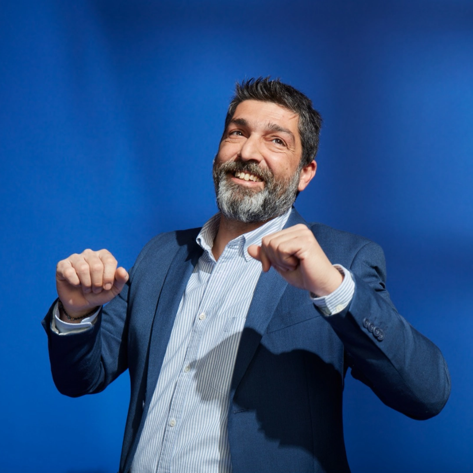 HR project manager helps with implementation of HR software