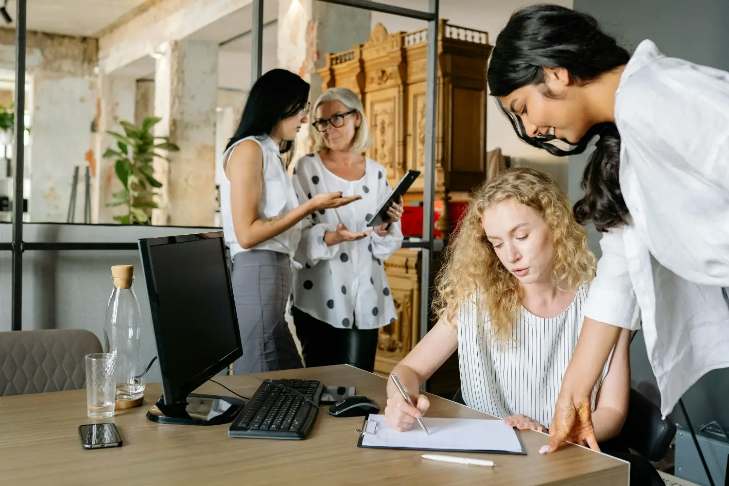 Een HR-systeem aanbesteden: wat komt er op je af?