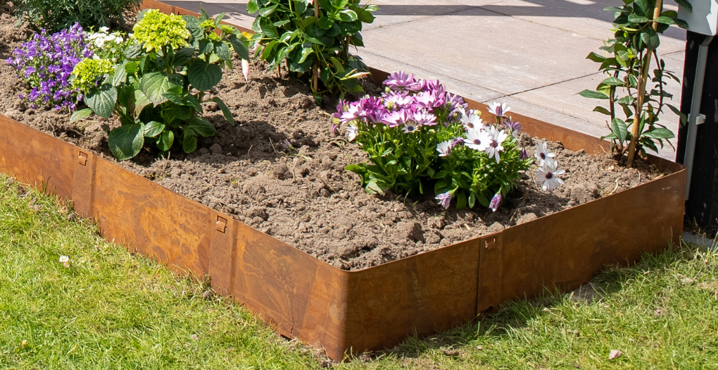 Buitenhoek - cortenstaal borderrand van Wovar