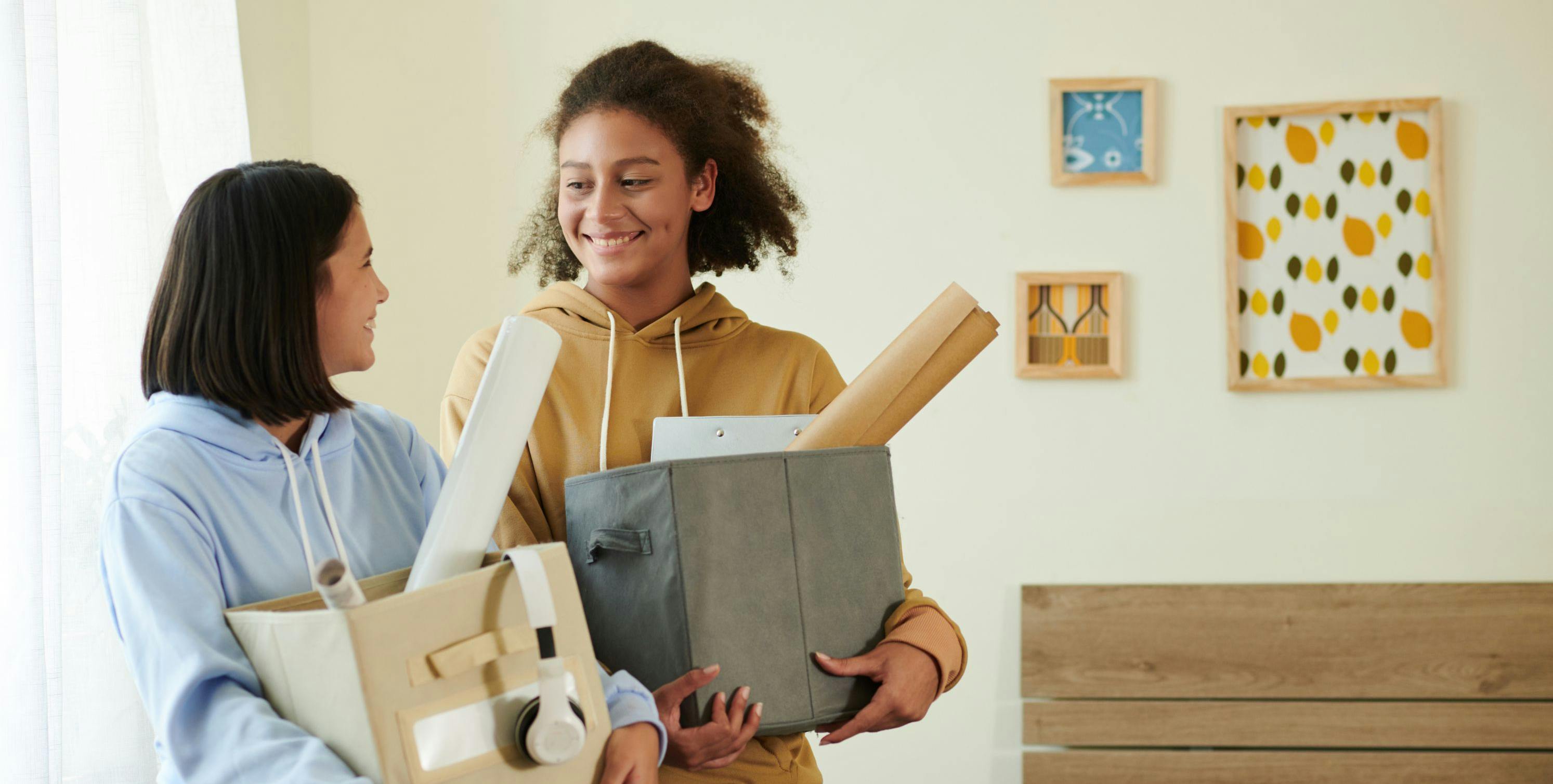 College Students moving in to their dorm