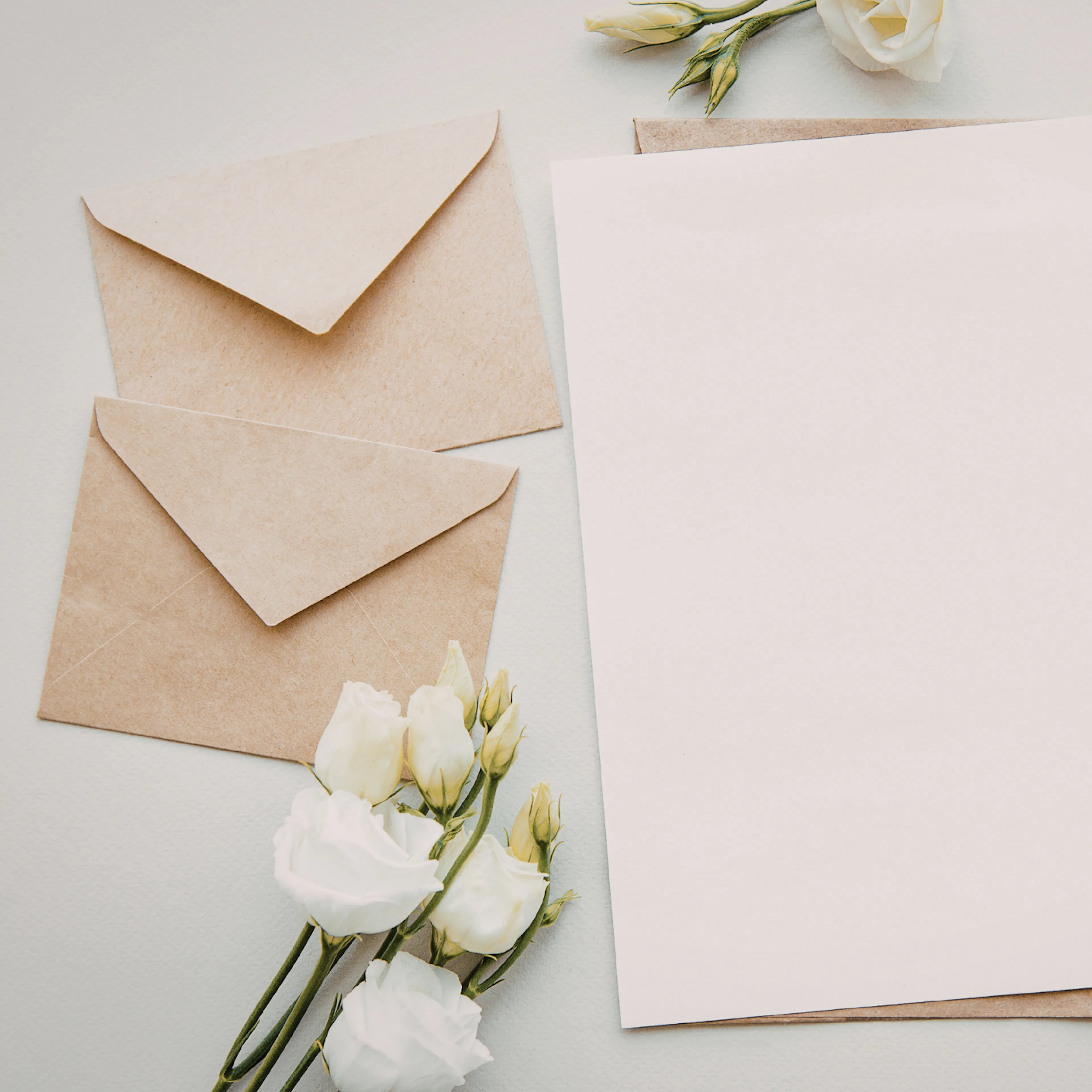 Blank greeting card, representing what to write in a card