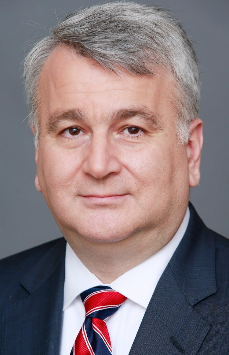 Nik Nanos