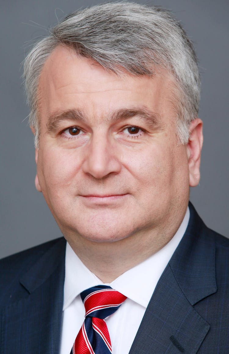 Nik Nanos