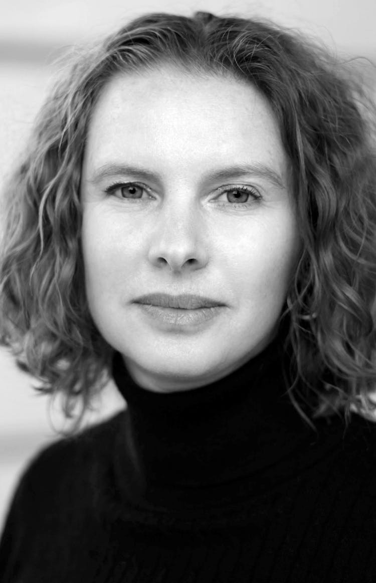 Angela  Long 