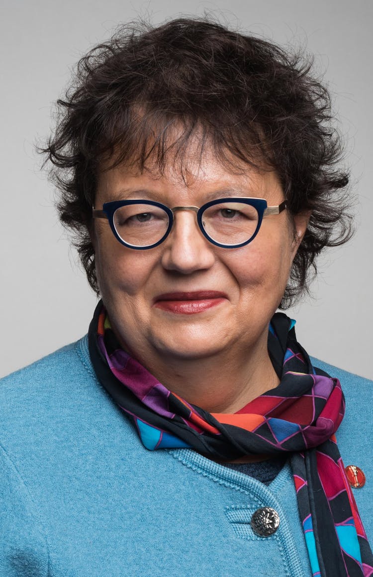 Paula Simons