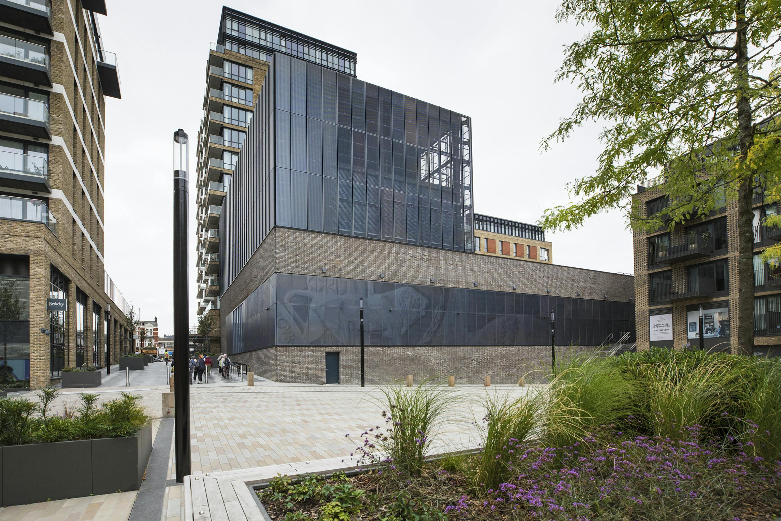 WWP Woolwich external02 Crossrail Ltd