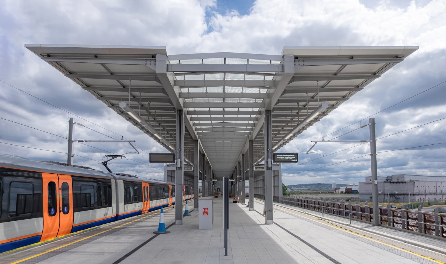 220706 Platform Canopy 001 Compare Built